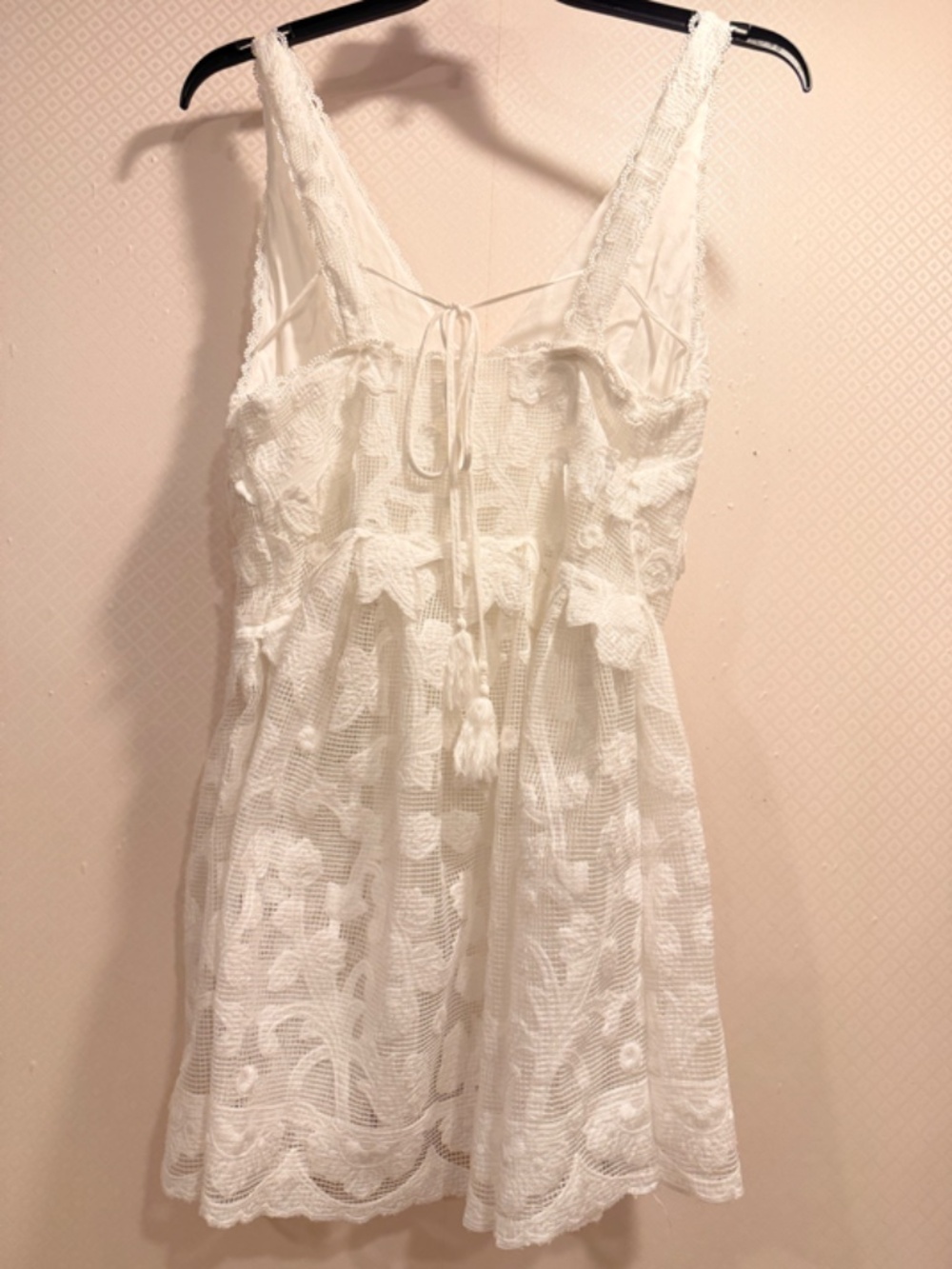 By Anthropologie White Lace V Neck Sleeveless Swing Mini Dress Tie Back z S Boho - Picture 11 of 13